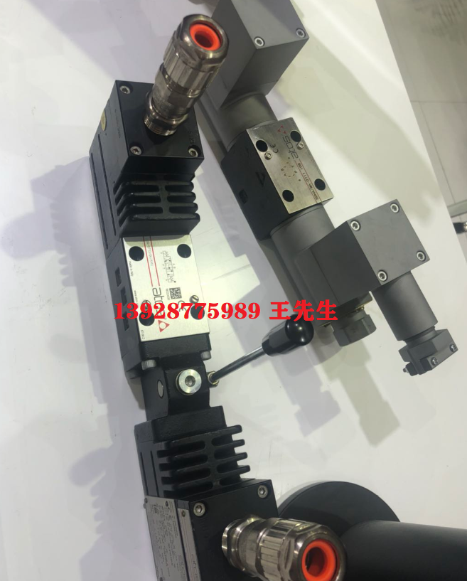 現(xiàn)貨RZMO-TERS-PS-010/3.15 54 意大利ATOS比例閥使用    ATOS不銹鋼閥體電磁閥DHI-0713 23 型號(hào)DHE-0713    DLHZO-TEB-SN-NP-040-L71/F1意大利ATOS放大器