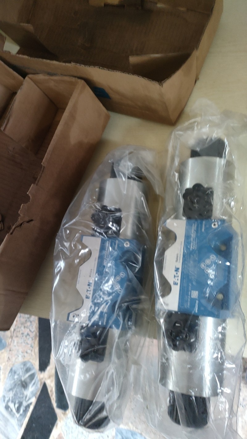 伊頓款109-1101 1119 1105 1689 1234 1052 1575 1118-006液壓擺線馬達(dá) 伊頓PVH74 QIC RF 1S 10液壓柱塞泵PVH 98 QIC-RF-1S-10-C25V-31油泵 伊頓PVXS-180-M-R-DF-0000恒壓變量柱塞泵PVXS-130/090-M液壓油泵