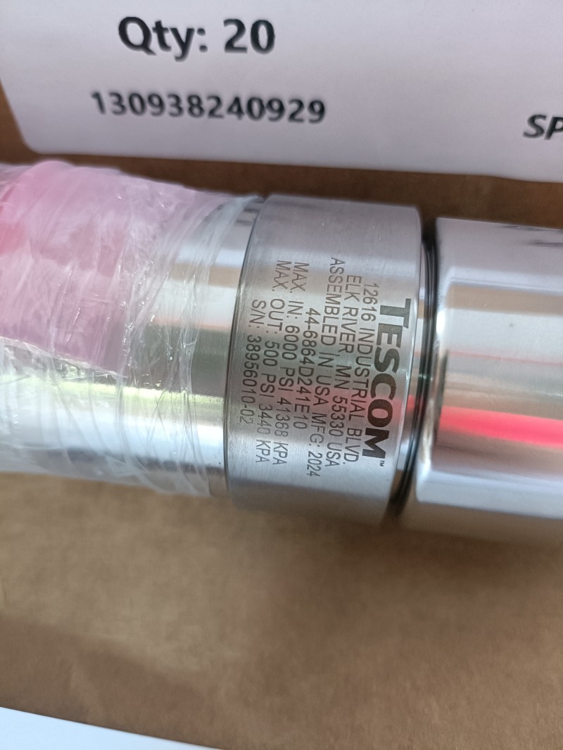 74-3000系列無螺紋壓力調(diào)節(jié)器現(xiàn)貨 美國TESCOM閥門